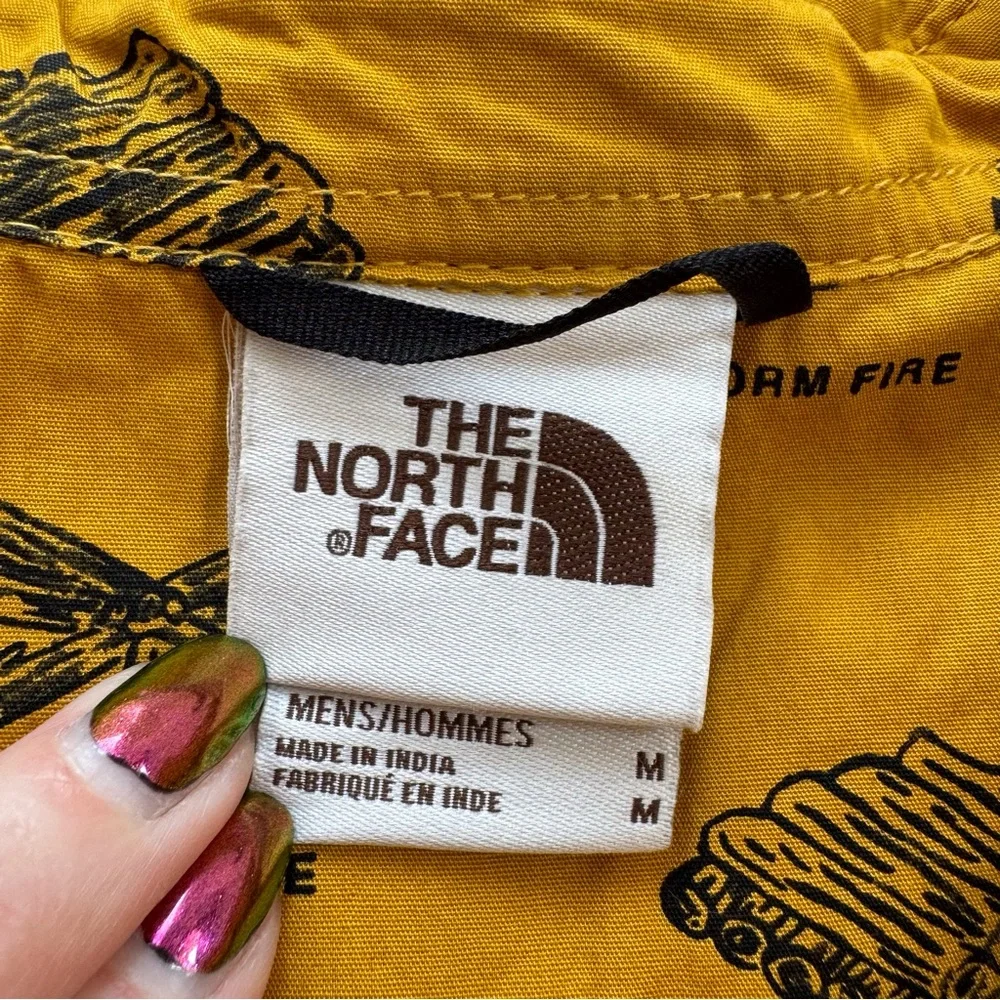 The North Face Short Sleeve Baytrail Shirt in Arrowwood Yellow Campfire Hipster